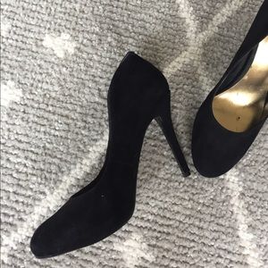 Nine West Black Suede Heels